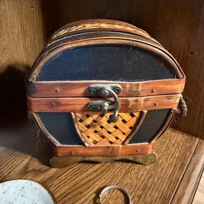 Sale Photo Thumbnail #41