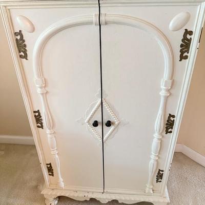 Sale Photo Thumbnail #527