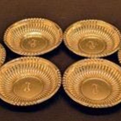 Set of 6 Vintage Wallace Sterling Silver Nut Cups

This set includes 6 elegant Wallace sterling silver nut cups, each featuring a classic...