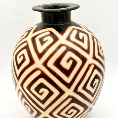 Signed Vase Handmade In Peru 