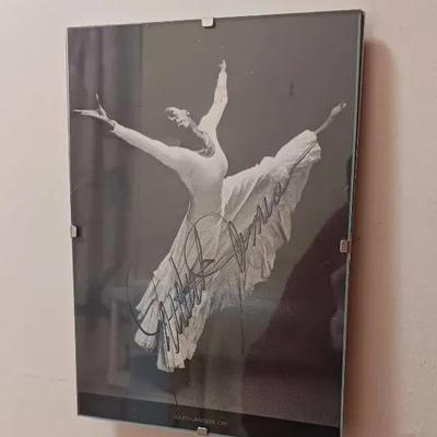 Signed Photograph — Judith Jamison — Cry