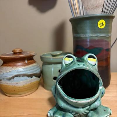 (4) kitchen ceramics