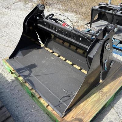 Sale Photo Thumbnail #142