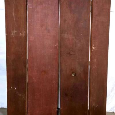 Wooden Bi-Fold Closet Doors