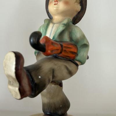 Sale Photo Thumbnail #236: Hummel happy traveler