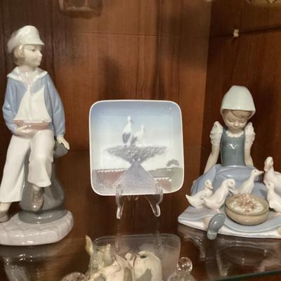 Sale Photo Thumbnail #10: Lladro sailor boy and my hungry bood b g porcelain trinket plate