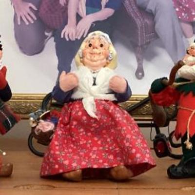 Sale Photo Thumbnail #119: Vintage gemmy dancing claus family