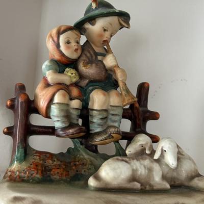 Sale Photo Thumbnail #251: Hummel wayside devotion