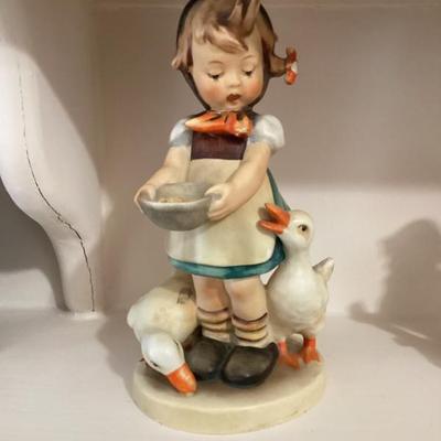 Sale Photo Thumbnail #253: Hummell be patient