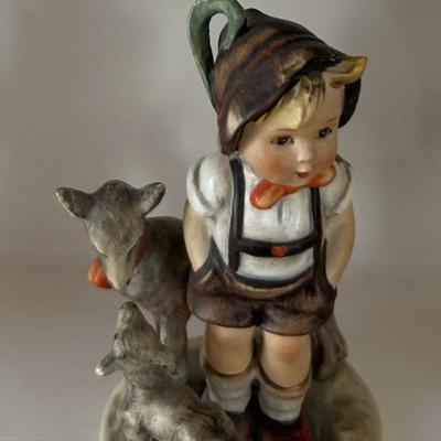 Sale Photo Thumbnail #241: Hummel little goat heder