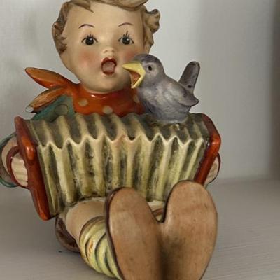 Sale Photo Thumbnail #239: Hummel let s sing