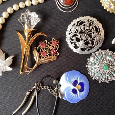 Sale Photo Thumbnail #25