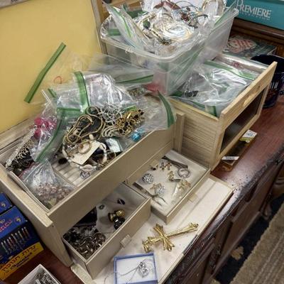 Sale Photo Thumbnail #29