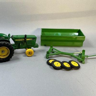 Ertl john Deer 950 and Flare Wagon