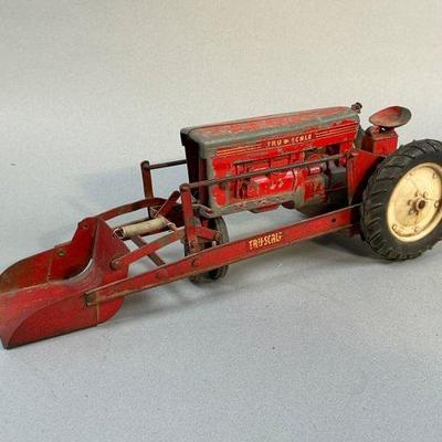 Tru Scale Tractor with loader