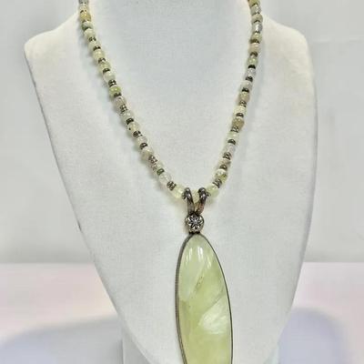 Gorgeous Prehnite Crystal Pendant Beaded Necklace 