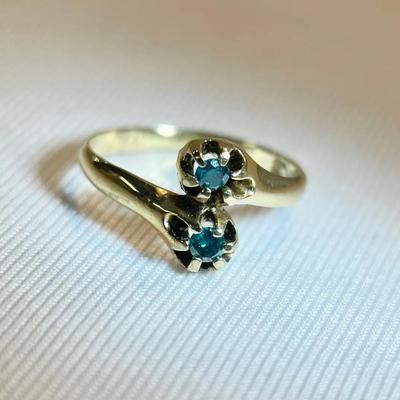 14K Gold Moissanite Ring LIKE NEW Size 3 (1.2g)