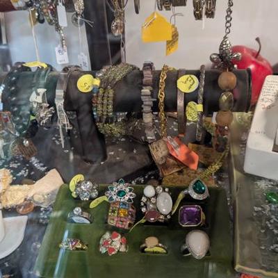 Sale Photo Thumbnail #106