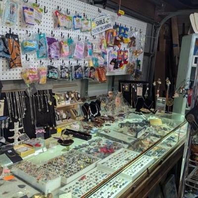 Sale Photo Thumbnail #342