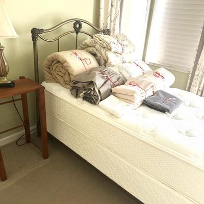 Sale Photo Thumbnail #128: twin bed with Jamison mattress--makers of Mariott beds