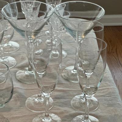 Sale Photo Thumbnail #169: glassware