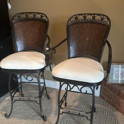 Sale Photo Thumbnail #134: 2 bar stools