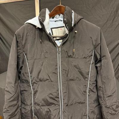 500: Women’s XL Zero  Xposur Activewear Coat