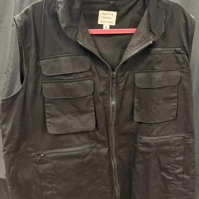 411: Men’s Black Utility Ranger Vest – Size Large – Multi-Pocket – Zip Front
