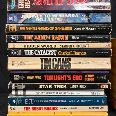 309: Vintage Science Fiction Paperback Book Lot – 14 Books (Mixed Publishers) 