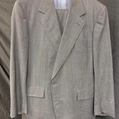 515: Men’s No-Named Suit - Approx Size 40-42R