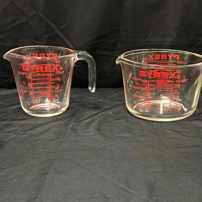 412: Lot of 4 Vintage Pyrex Glass Measuring Cups – Red Lettering – Assorted Sizes