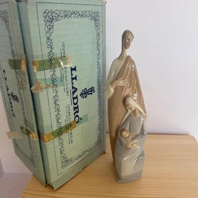 Lladro Holy Family Porcelain Sculpture