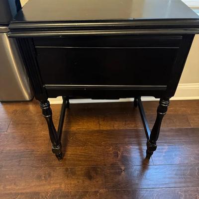 *WOW* Domestic Sewing Machine In Cabinet Antique