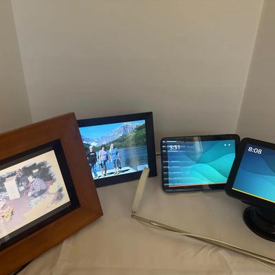 Amazon Echo Show 8, Light And Digital Picture Frames