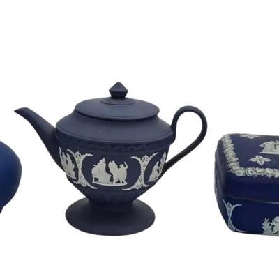 3 Wedgwood Pieces In Dark Blue Jasperware