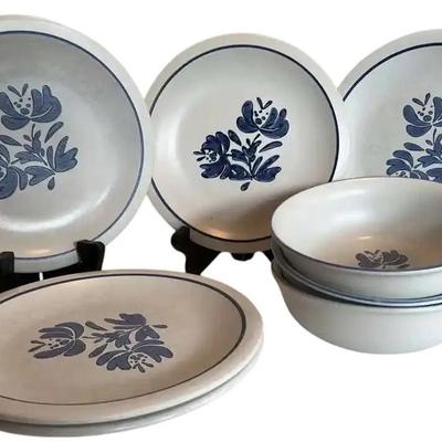 3 Pfaltzgraff Soup Bowl  6" & 5 Pfaltzgraff  Dinner Plates 10.25" Yorktowne Pattern