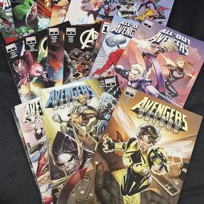 Avengers Lot of 17 Comic Books - Marvel