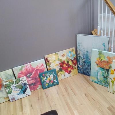 Lot of floral canvas prints