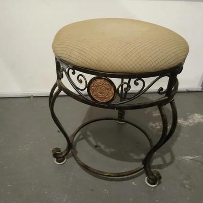 Vanity stool with metal legs