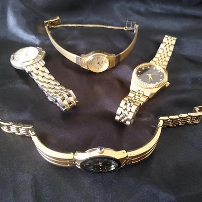 Lot of women's watches