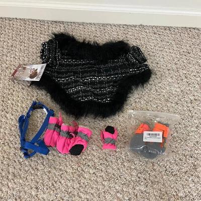 Small Lot Of Dog Accessories 