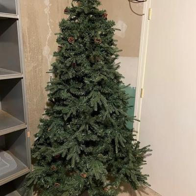 7ft Prelit Christmas Tree
