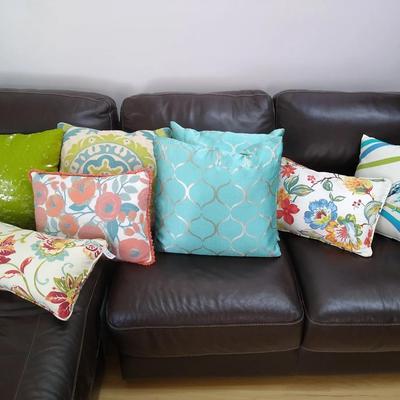 Large lot of throw pillows