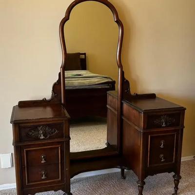 Sligh Furniture Company Vanity Mirror 52” x 17 1/2” x 67”