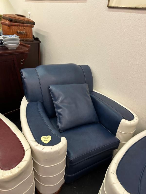 Sale Photo Thumbnail #62