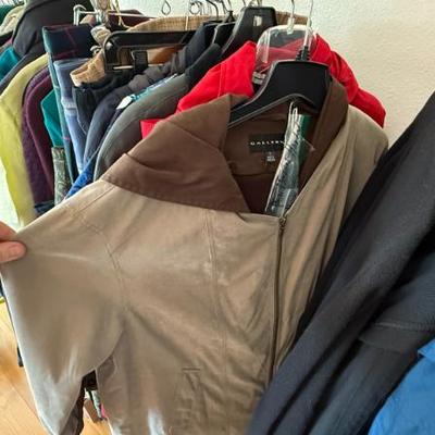 Sale Photo Thumbnail #24