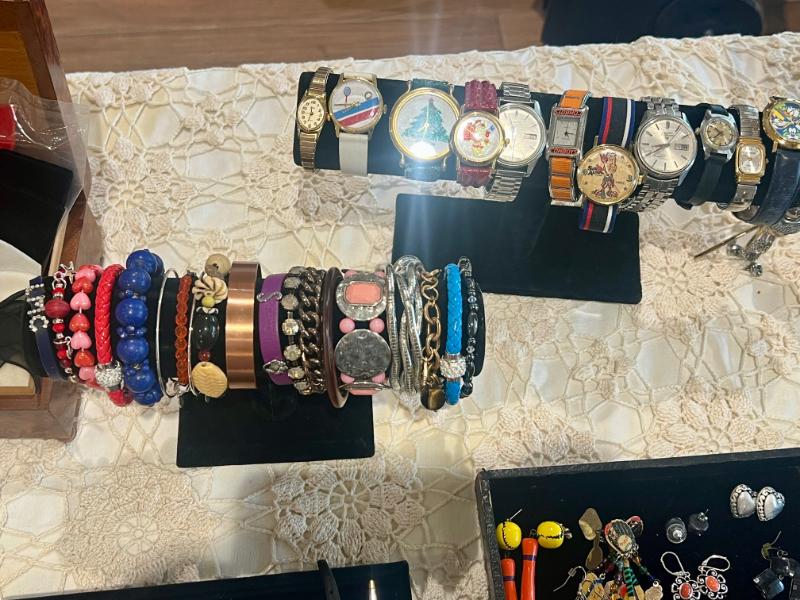 Sale Photo Thumbnail #451