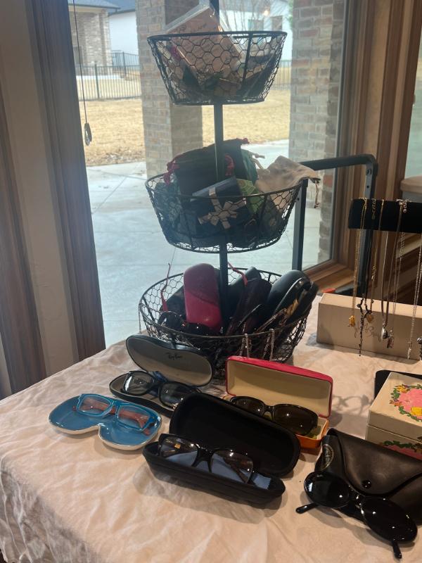 Sale Photo Thumbnail #442