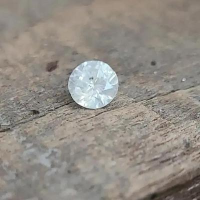 Vintage Estate White Diamond 4mm Round Brilliant Cut, ~0.25 ctw (est.)