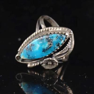 Vintage Native Signed Sharon Cisco Sky Blue Turquoise Size 5 Sterling Ring (3.1g)